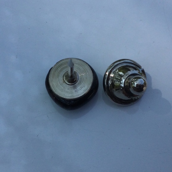 Hand Blown Glass Eye Pin - Picture 4 of 5